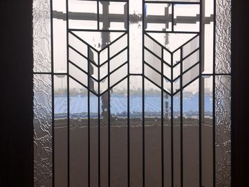 El vidrio decorativo arquitectónico de la puerta de Inteiror, limpia los paneles de cristal biselados de la puerta