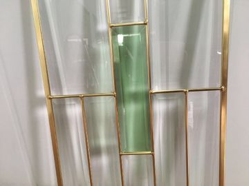 El vidrio biselado moderado hueco, guarda los paneles de cristal biselados calientes de la puerta