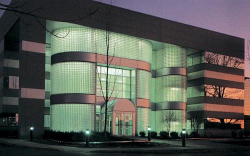 El bloque de cristal económico de energía se puede utilizar en un edificio de oficinas